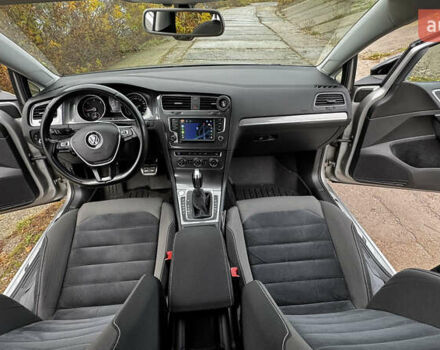 Серый Фольксваген Golf Alltrack, объемом двигателя 1.97 л и пробегом 263 тыс. км за 15555 $, фото 13 на Automoto.ua