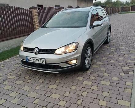 Серый Фольксваген Golf Alltrack, объемом двигателя 1.97 л и пробегом 168 тыс. км за 15150 $, фото 2 на Automoto.ua