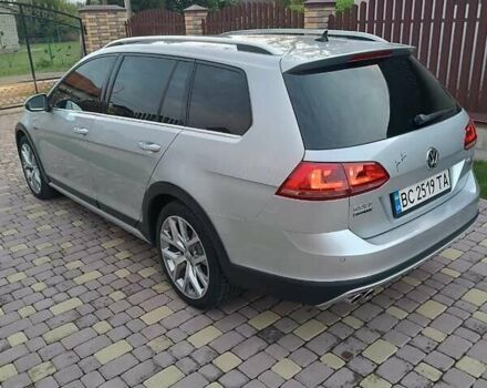 Серый Фольксваген Golf Alltrack, объемом двигателя 1.97 л и пробегом 168 тыс. км за 15150 $, фото 5 на Automoto.ua