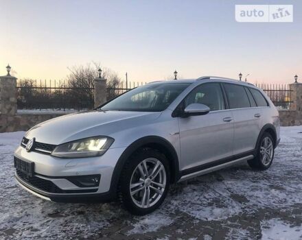 Сірий Фольксваген Golf Alltrack, об'ємом двигуна 2 л та пробігом 208 тис. км за 18500 $, фото 1 на Automoto.ua