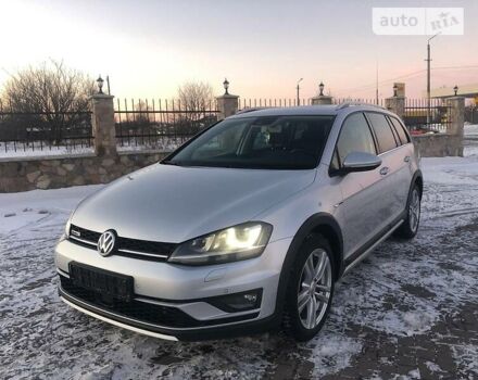 Сірий Фольксваген Golf Alltrack, об'ємом двигуна 2 л та пробігом 208 тис. км за 18500 $, фото 2 на Automoto.ua