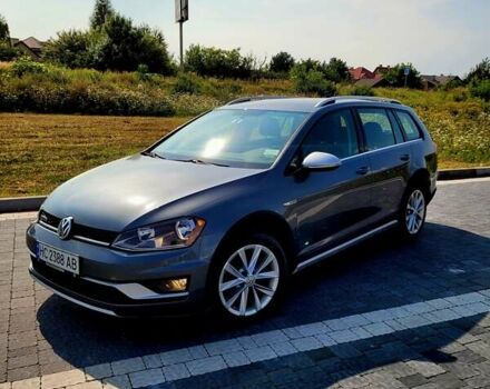 Серый Фольксваген Golf Alltrack, объемом двигателя 1.8 л и пробегом 90 тыс. км за 15499 $, фото 1 на Automoto.ua