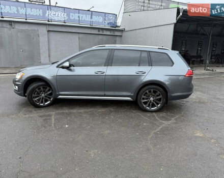Серый Фольксваген Golf Alltrack, объемом двигателя 1.8 л и пробегом 112 тыс. км за 16200 $, фото 5 на Automoto.ua