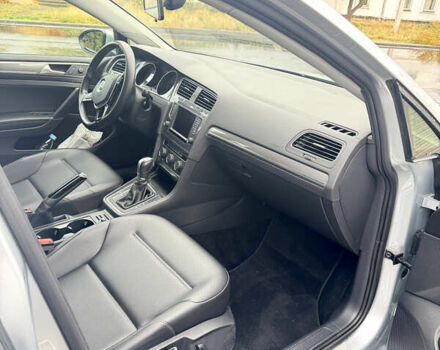 Серый Фольксваген Golf Alltrack, объемом двигателя 1.8 л и пробегом 128 тыс. км за 14200 $, фото 16 на Automoto.ua