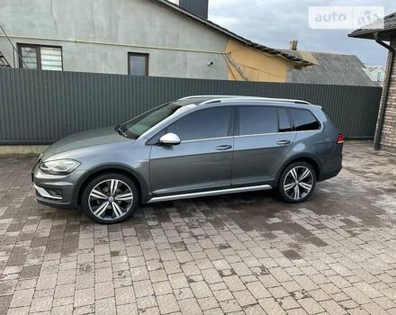 Серый Фольксваген Golf Alltrack, объемом двигателя 2 л и пробегом 205 тыс. км за 19999 $, фото 12 на Automoto.ua