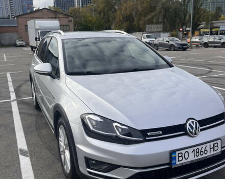 Серый Фольксваген Golf Alltrack, объемом двигателя 1.8 л и пробегом 92 тыс. км за 16600 $, фото 1 на Automoto.ua