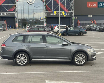 Серый Фольксваген Golf Alltrack, объемом двигателя 1.8 л и пробегом 116 тыс. км за 16550 $, фото 6 на Automoto.ua