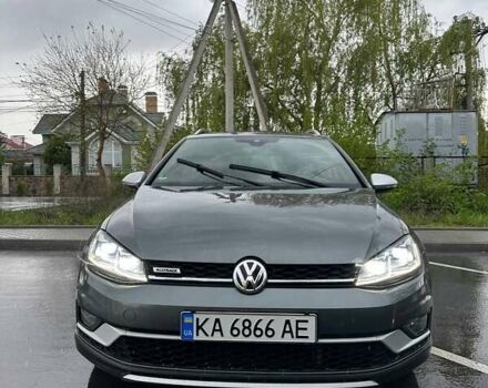 Серый Фольксваген Golf Alltrack, объемом двигателя 2 л и пробегом 254 тыс. км за 19500 $, фото 4 на Automoto.ua