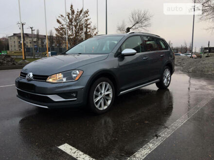Фольксваген Golf Alltrack 2017 в Киеве на Automoto.ua Серый Фольксваген Golf Alltrack, объемом двигателя 0 л и пробегом 61 тыс. км за 14299 $, фото 1 на Automoto.ua
