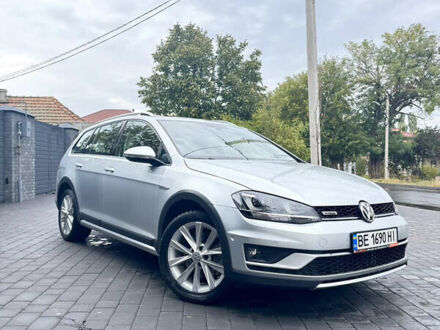 Серый Фольксваген Golf Alltrack, объемом двигателя 1.8 л и пробегом 128 тыс. км за 14200 $, фото 1 на Automoto.ua