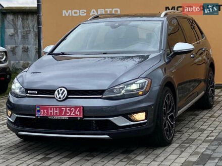 Серый Фольксваген Golf Alltrack, объемом двигателя 1.8 л и пробегом 72 тыс. км за 16200 $, фото 1 на Automoto.ua