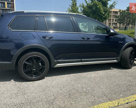 Синій Фольксваген Golf Alltrack, об'ємом двигуна 1.8 л та пробігом 185 тис. км за 15237 $, фото 1 на Automoto.ua