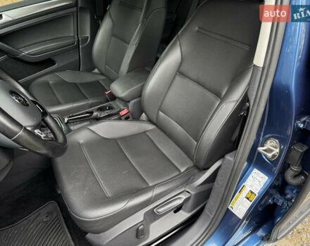 Синий Фольксваген Golf Alltrack, объемом двигателя 1.8 л и пробегом 158 тыс. км за 15500 $, фото 7 на Automoto.ua