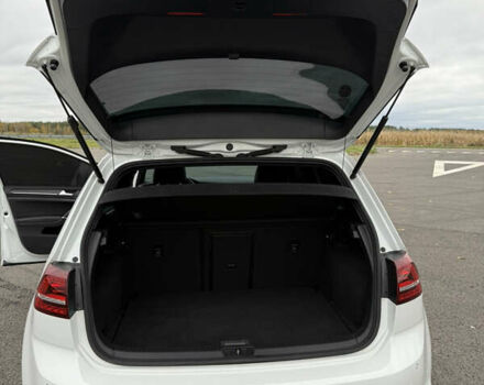 Белый Фольксваген Golf GTD, объемом двигателя 2 л и пробегом 218 тыс. км за 14550 $, фото 11 на Automoto.ua