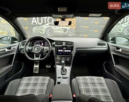 Серый Фольксваген Golf GTD, объемом двигателя 2 л и пробегом 138 тыс. км за 19000 $, фото 13 на Automoto.ua