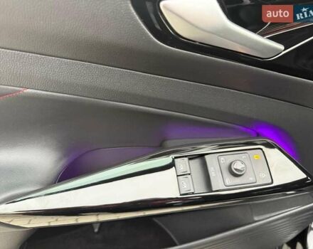 Чорний Фольксваген ID.4 GTX, об'ємом двигуна 0 л та пробігом 16 тис. км за 32880 $, фото 5 на Automoto.ua