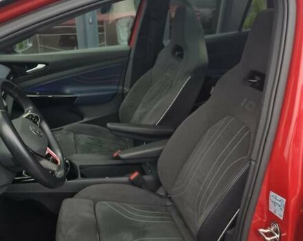 Красный Фольксваген ID.4 GTX, объемом двигателя 0 л и пробегом 55 тыс. км за 32300 $, фото 8 на Automoto.ua