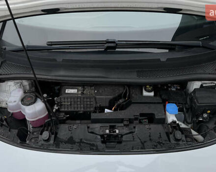 Белый Фольксваген ID.3, объемом двигателя 0 л и пробегом 127 тыс. км за 17499 $, фото 162 на Automoto.ua