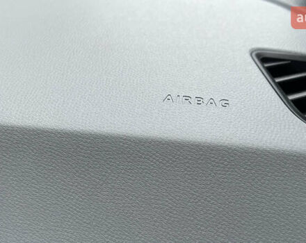 Белый Фольксваген ID.3, объемом двигателя 0 л и пробегом 127 тыс. км за 17499 $, фото 96 на Automoto.ua