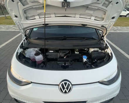 Белый Фольксваген ID.3, объемом двигателя 0 л и пробегом 98 тыс. км за 15899 $, фото 19 на Automoto.ua