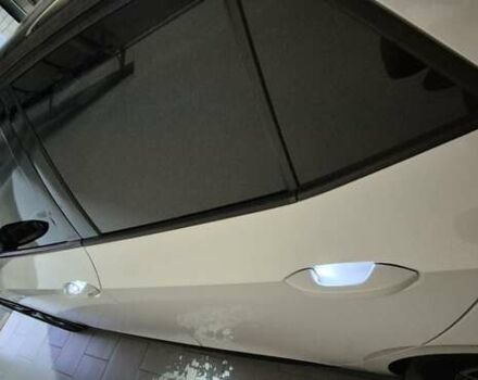 Белый Фольксваген ID.3, объемом двигателя 0 л и пробегом 124 тыс. км за 18000 $, фото 4 на Automoto.ua