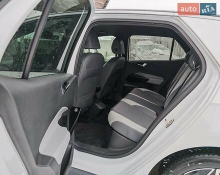 Белый Фольксваген ID.3, объемом двигателя 0 л и пробегом 162 тыс. км за 15400 $, фото 28 на Automoto.ua