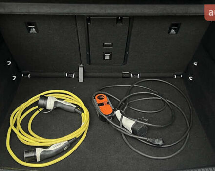 Белый Фольксваген ID.3, объемом двигателя 0 л и пробегом 127 тыс. км за 17499 $, фото 65 на Automoto.ua