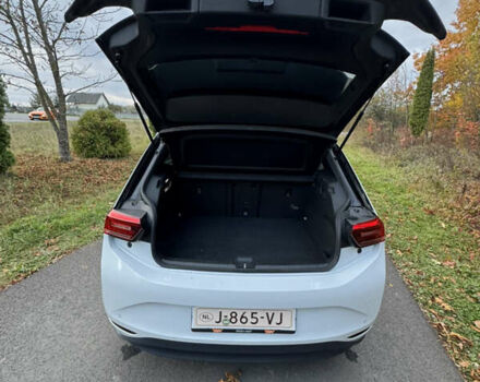 Фольксваген ID.3 2020 в Ивано-Франковске на Automoto.ua Белый Фольксваген ID.3, объемом двигателя 0 л и пробегом 165 тыс. км за 16800 $, фото 10 на Automoto.ua