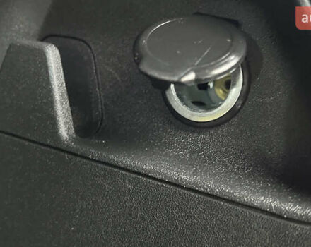 Белый Фольксваген ID.3, объемом двигателя 0 л и пробегом 127 тыс. км за 17499 $, фото 69 на Automoto.ua