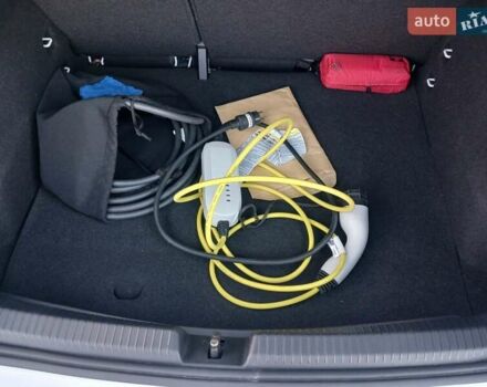 Белый Фольксваген ID.3, объемом двигателя 0 л и пробегом 44 тыс. км за 17800 $, фото 35 на Automoto.ua