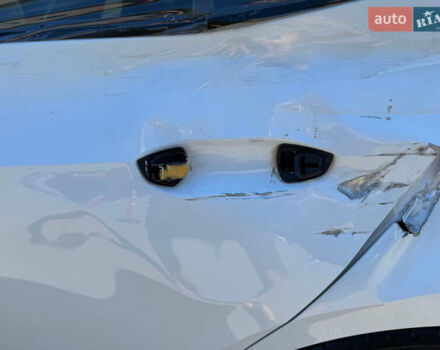 Белый Фольксваген ID.3, объемом двигателя 0 л и пробегом 201 тыс. км за 13400 $, фото 8 на Automoto.ua