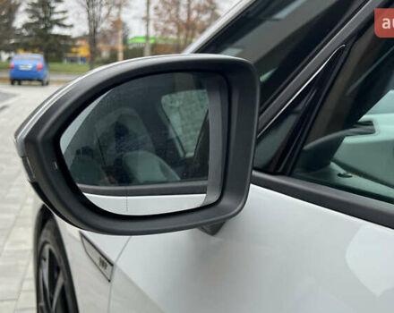 Белый Фольксваген ID.3, объемом двигателя 0 л и пробегом 127 тыс. км за 17499 $, фото 99 на Automoto.ua