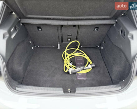 Фольксваген ID.3 2020 в Луцке на Automoto.ua Белый Фольксваген ID.3, объемом двигателя 0 л и пробегом 148 тыс. км за 17500 $, фото 31 на Automoto.ua