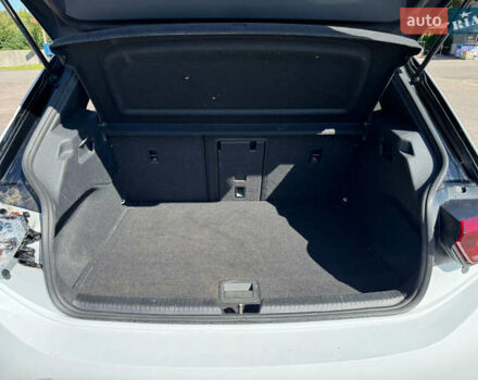 Белый Фольксваген ID.3, объемом двигателя 0 л и пробегом 201 тыс. км за 13400 $, фото 11 на Automoto.ua