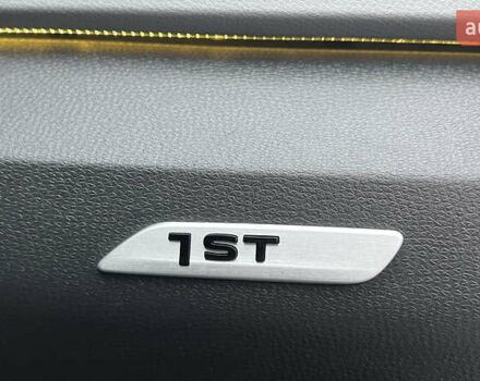 Белый Фольксваген ID.3, объемом двигателя 0 л и пробегом 127 тыс. км за 17499 $, фото 97 на Automoto.ua