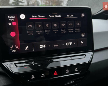 Белый Фольксваген ID.3, объемом двигателя 0 л и пробегом 127 тыс. км за 17499 $, фото 144 на Automoto.ua