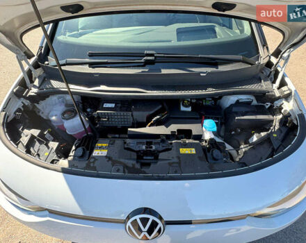 Белый Фольксваген ID.3, объемом двигателя 0 л и пробегом 201 тыс. км за 13400 $, фото 10 на Automoto.ua