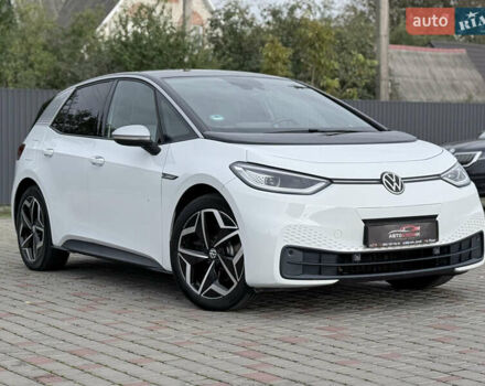 Фольксваген ID.3 2020 в Луцке на Automoto.ua Белый Фольксваген ID.3, объемом двигателя 0 л и пробегом 148 тыс. км за 17500 $, фото 1 на Automoto.ua