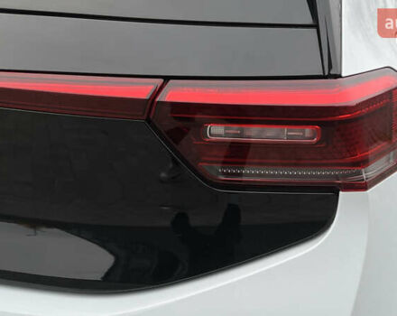 Белый Фольксваген ID.3, объемом двигателя 0 л и пробегом 127 тыс. км за 17499 $, фото 57 на Automoto.ua