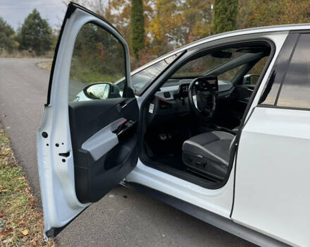 Фольксваген ID.3 2020 в Ивано-Франковске на Automoto.ua Белый Фольксваген ID.3, объемом двигателя 0 л и пробегом 165 тыс. км за 16800 $, фото 12 на Automoto.ua
