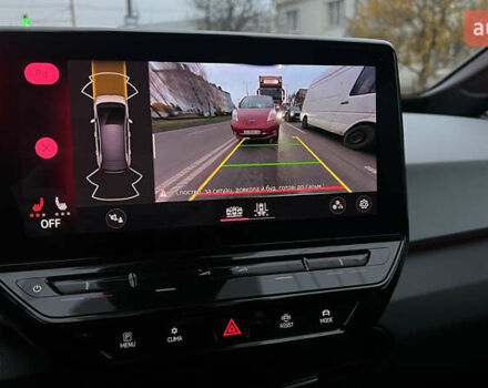 Белый Фольксваген ID.3, объемом двигателя 0 л и пробегом 127 тыс. км за 17499 $, фото 161 на Automoto.ua