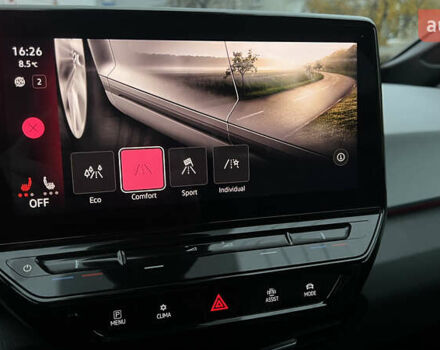 Белый Фольксваген ID.3, объемом двигателя 0 л и пробегом 127 тыс. км за 17499 $, фото 158 на Automoto.ua