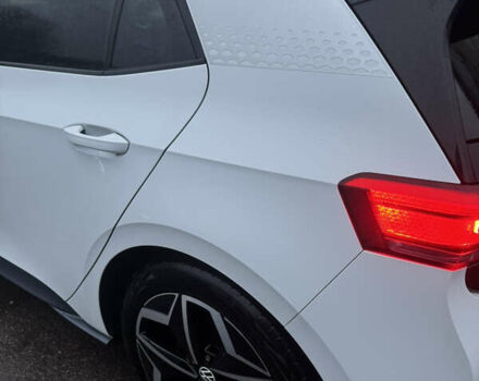 Белый Фольксваген ID.3, объемом двигателя 0 л и пробегом 60 тыс. км за 16300 $, фото 17 на Automoto.ua