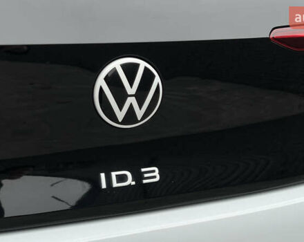 Белый Фольксваген ID.3, объемом двигателя 0 л и пробегом 127 тыс. км за 17499 $, фото 58 на Automoto.ua
