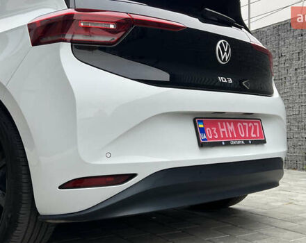 Белый Фольксваген ID.3, объемом двигателя 0 л и пробегом 127 тыс. км за 17499 $, фото 50 на Automoto.ua