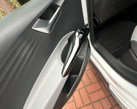 Белый Фольксваген ID.3, объемом двигателя 0 л и пробегом 164 тыс. км за 17000 $, фото 28 на Automoto.ua