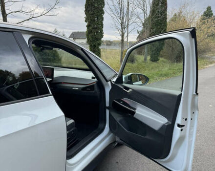 Фольксваген ID.3 2020 в Ивано-Франковске на Automoto.ua Белый Фольксваген ID.3, объемом двигателя 0 л и пробегом 165 тыс. км за 16800 $, фото 11 на Automoto.ua