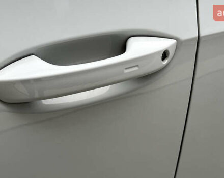 Белый Фольксваген ID.3, объемом двигателя 0 л и пробегом 127 тыс. км за 17499 $, фото 42 на Automoto.ua