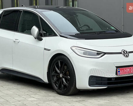 Белый Фольксваген ID.3, объемом двигателя 0 л и пробегом 127 тыс. км за 17499 $, фото 1 на Automoto.ua