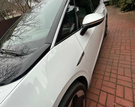 Белый Фольксваген ID.3, объемом двигателя 0 л и пробегом 164 тыс. км за 17000 $, фото 5 на Automoto.ua